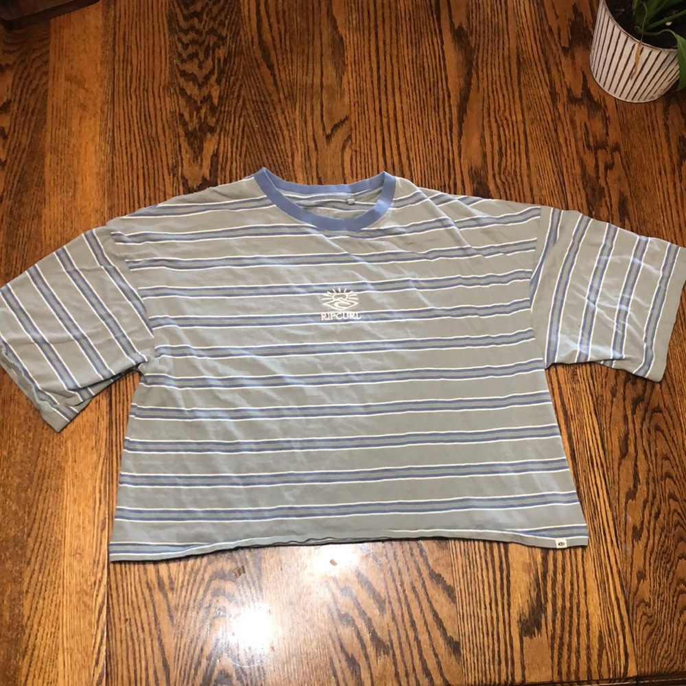womans striped ripcurl cropped tee
